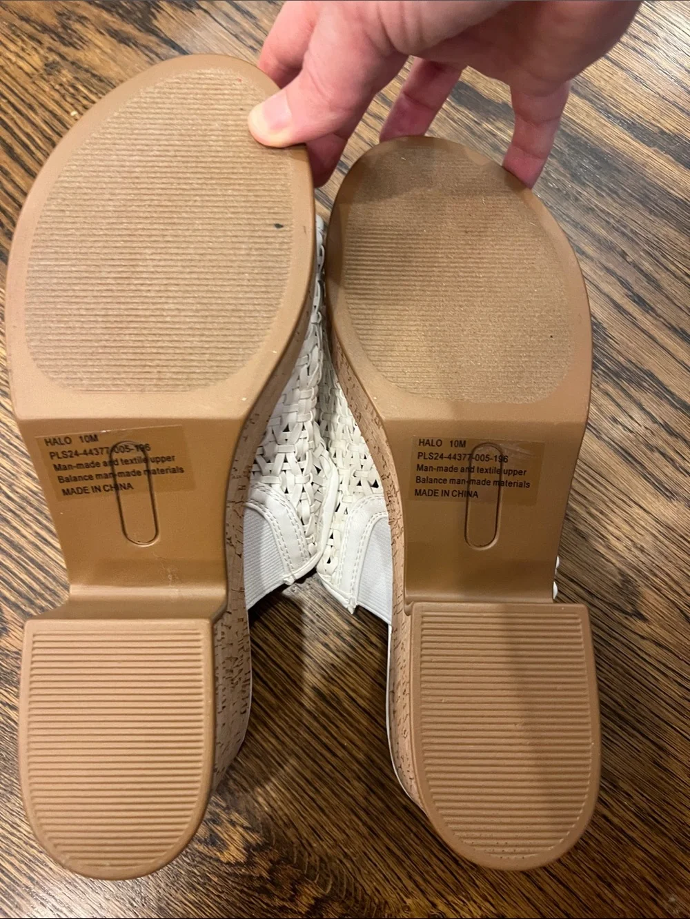 NWOT Wonderly Cream Woven Platform Slide Sandals